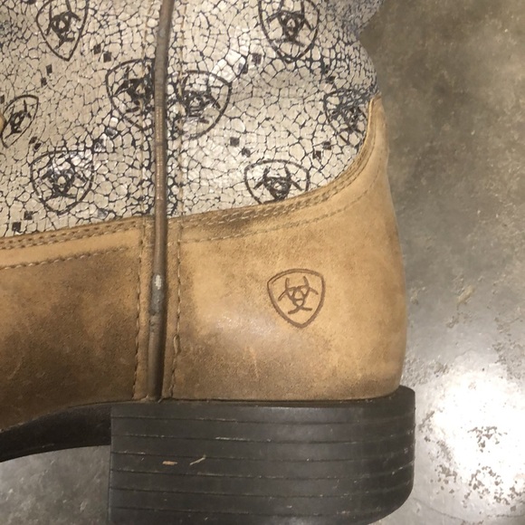 Ariat boots, Size Womens 9 - Picture 2 of 4